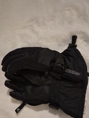 Black Insulated Kid's Ski Gloves